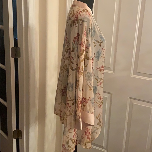 Vince Camuto Floral Kimono- Oasis Bloom - Picture 5 of 10